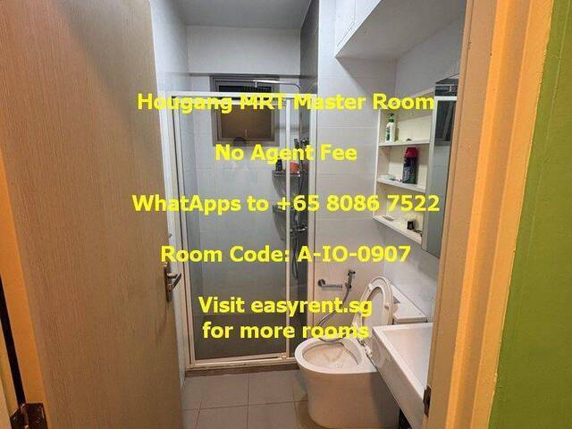 Hougang MRT Master Room