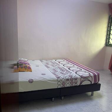 Near to amenities with popular food centre oppsite