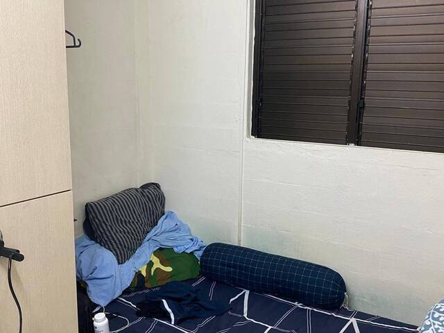 Looking for 1 Pinoy Male housemate-TOA PAYOH AREA