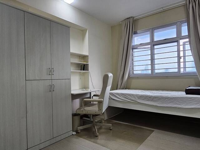 Telok blangah heights room for rent