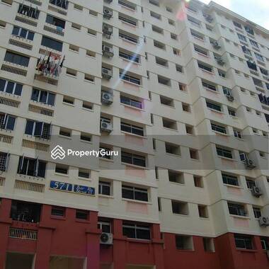 Common Room @ Pasir Ris St 53 BLK 571! Single female owner!