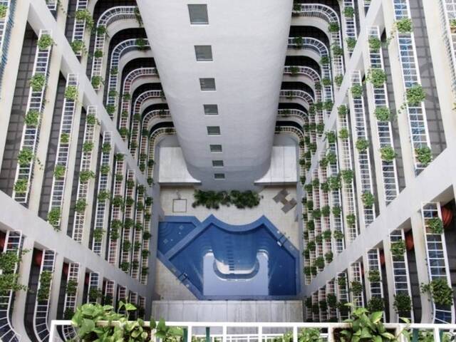 Privacy, no owner, Common room above Tanjong Pagar Mrt, above restaurant and shops