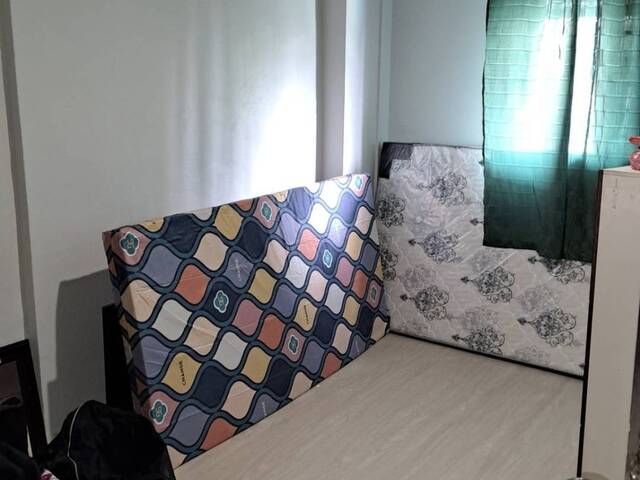 Good size Common room at blk550 Woodlands Dr 44 (s)730550
