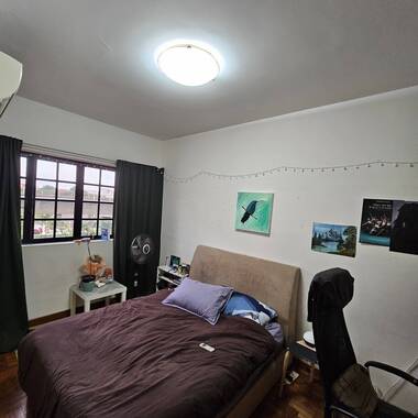 Yunnan Crescent. Spacious Bedroom, Attached toilet.