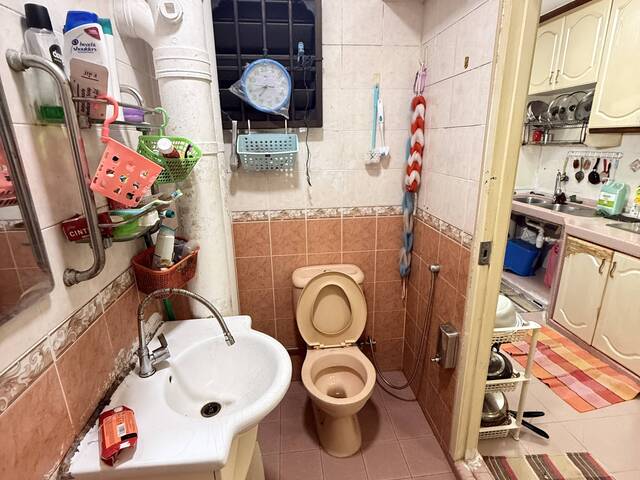 Nearly MRT Ang mo Kio