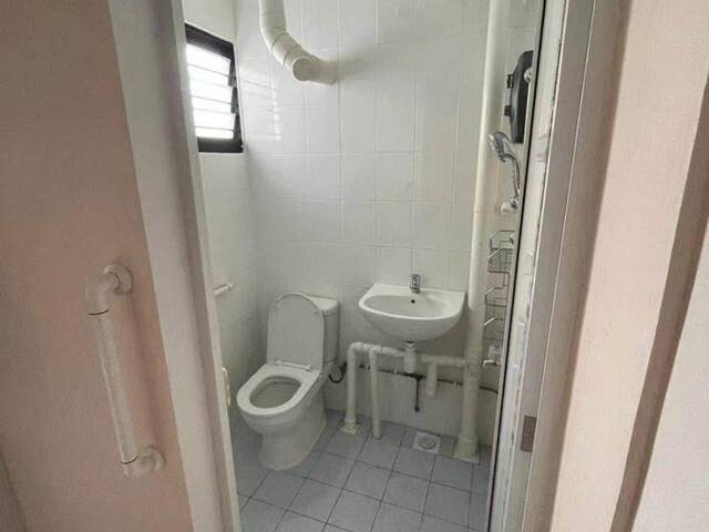 Master room @ 343 Clementi - $1400 for couple