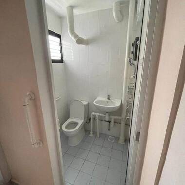 Master room @ 343 Clementi - $1400 for couple