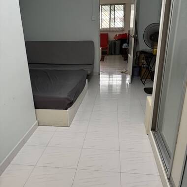 Masters bedroom single bed available