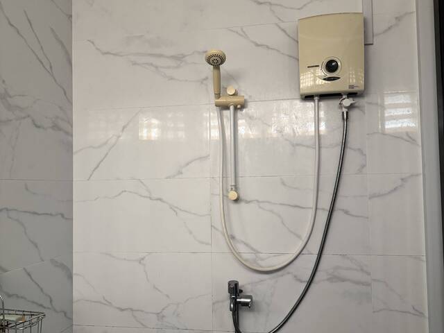 Masters bedroom single bed available