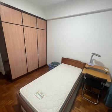 Woodlands Room for Rent