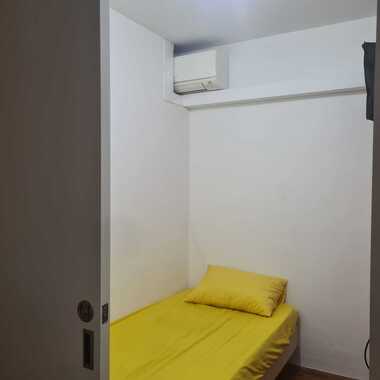 6 a small Air-con room w/out window , for Male Tenants only. 3 mins walk to Braddell mrt stn