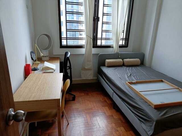 Private Condo Parc Oasis - Room Rent 2-4 mins walk to Chinese Garden Mrt