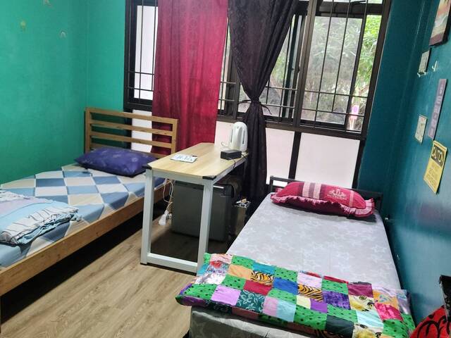 Sharing room available for 1 pax male.only