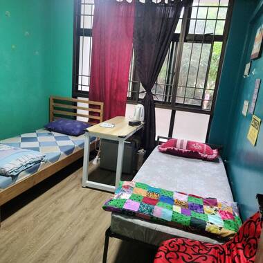 Sharing room available for 1 pax male.only