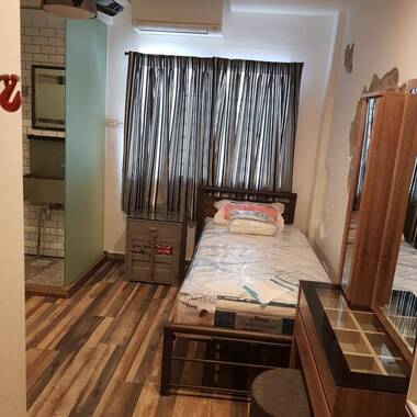 Eng Aun Mansion, near Novena MRT, Common Room with shower room for rent