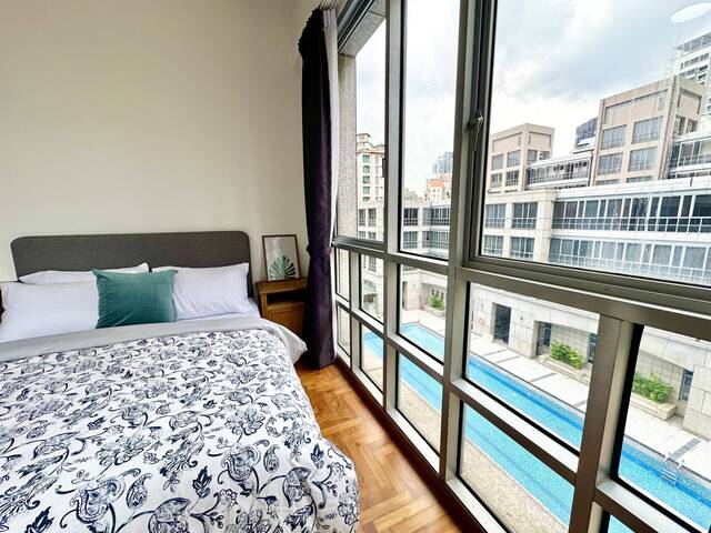 Big & Airy Master Bedroom in UE Square (River Valley Road)