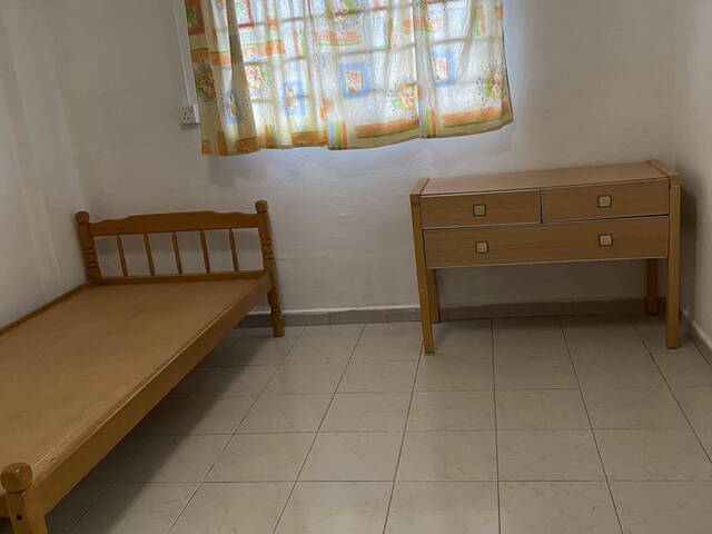 5 MIN TO ALJUNIED MRT - 3I HDB APPROVED UNIT