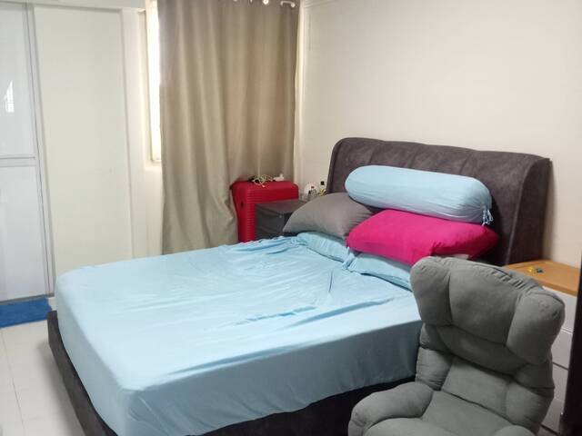 Masterbed room for rent