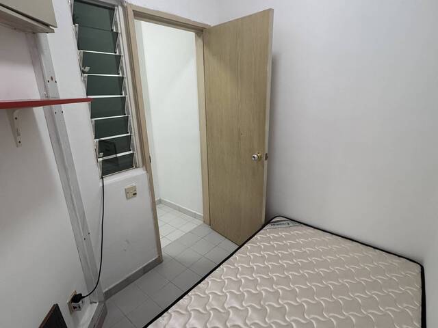 3 mins walk to Bishan Park,5 mins walk to bright hill mrt ,condo single room for rent