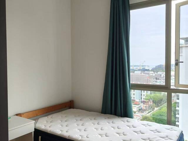 Pasir Ris Park Condo with Full Sea View, single room, utilities and wifi all in