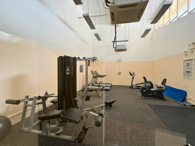 Master Bedroom at Clarke Quay, Only 10-min walk to Raffles Place