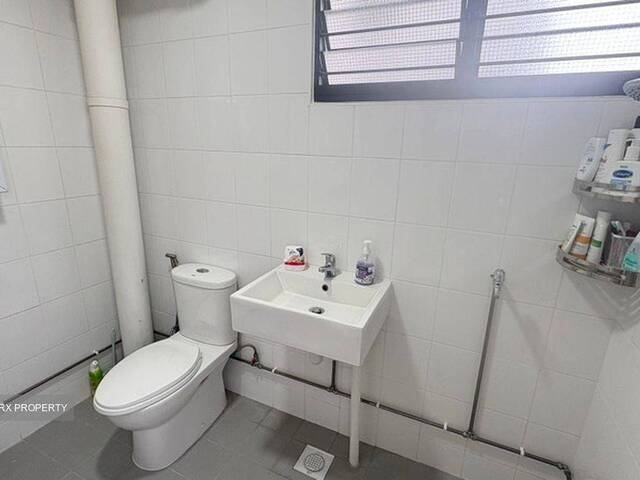 Common Room for Rent-one male person $450