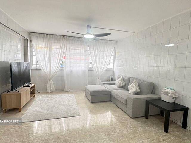 Common Room for Rent-one male person $450