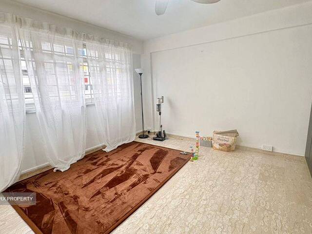 Common Room for Rent-one male person $450