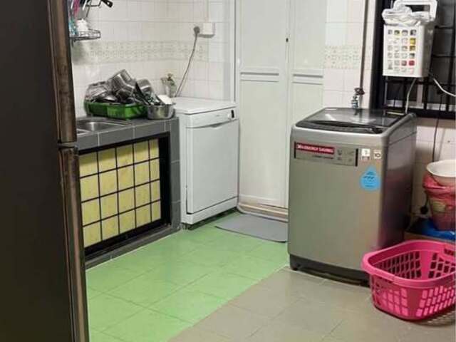 Good fully furnished HDB 4 room flat for rental