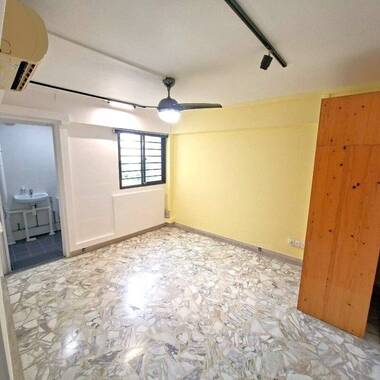 Master Room for rent at Blk 101 Jalan Rajah. (Female Only) NO AGENT FEE