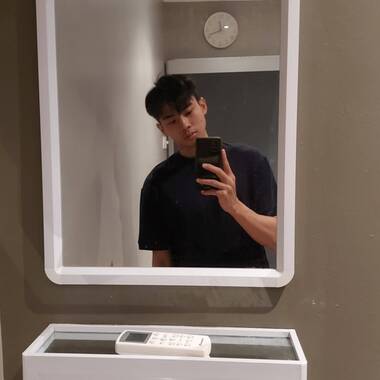 Leonard Lee is looking for a room in Buona Vista