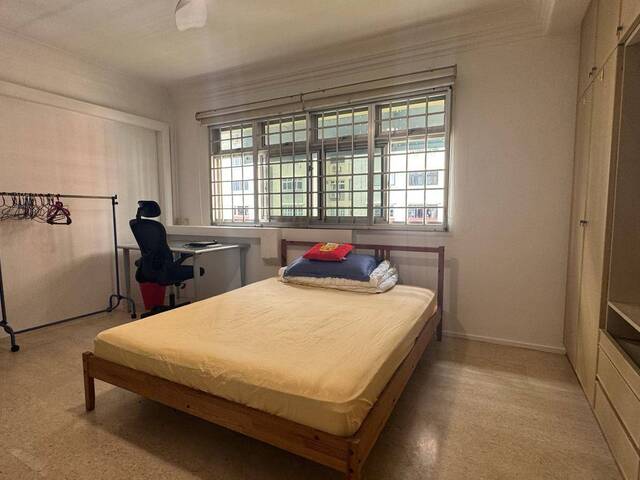 Master room @ 7 Commonwealth - $1300 for 1 guy (aircon wifi)