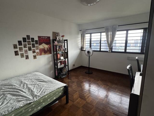 Coliving - Spacious common room for rent in Outram Park - no owner staying, visitors and cooking al