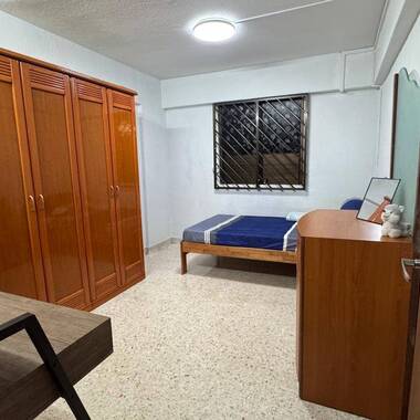 Blk 339 Clementi - $850 for 1 guy (Aircon)