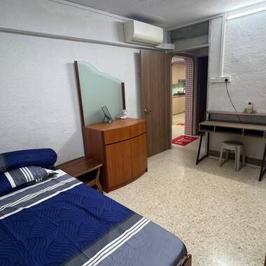 Blk 339 Clementi - $850 for 1 guy (Aircon)