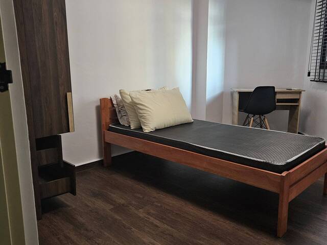 Common Room, Single Bed