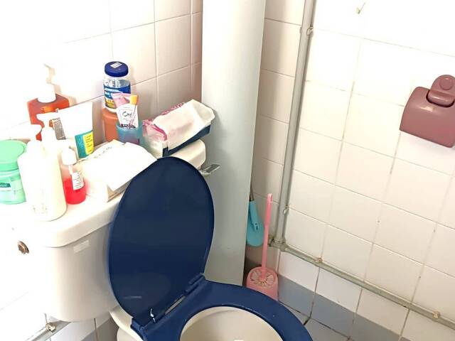 Common Room for rent at Blk 831 Hougang Central. Near to Hougang MRT! NO AGENT FEE