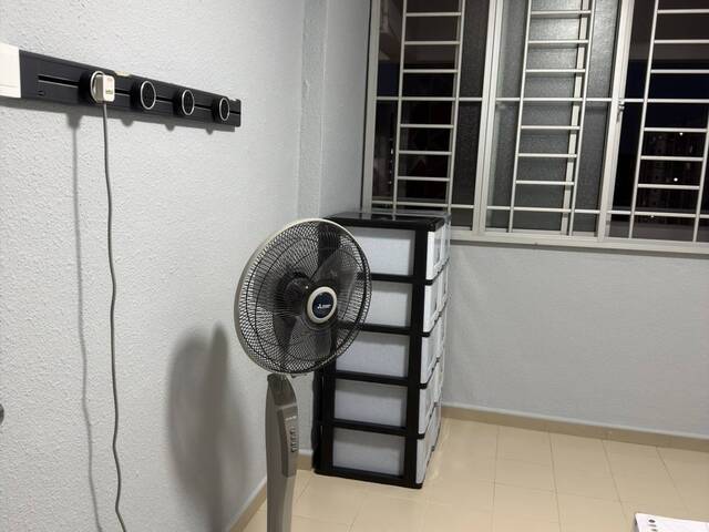 Blk 329 Bukit Batok Street 33 - Common Room for rent. Female Only (No Agent Fee)
