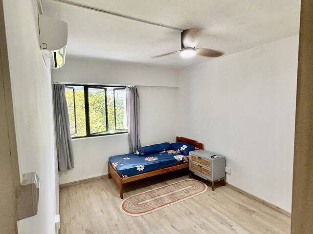 2 Common Rooms in Pasir Ris EM