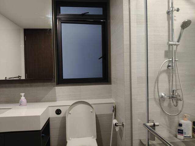 Common Room (Condo) for rent