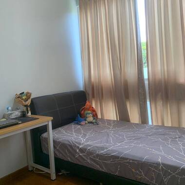 The Nautical condo common rm for 1 male only, owner stay in