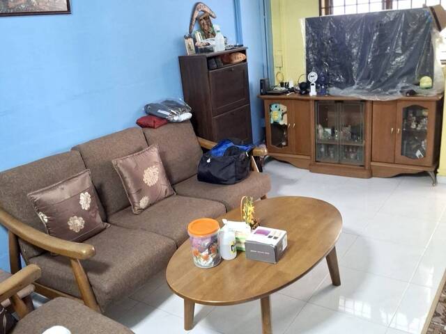 <Female Tenant Only> Shared (Common) Room at Bedok North