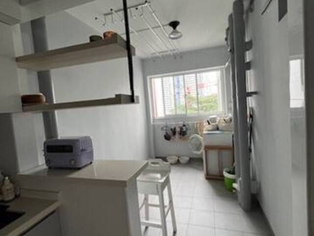 Fully furnished common room in Toh Guan