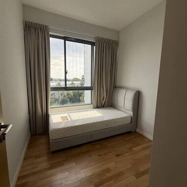 Yishun/Khatib Condo Common Room (Private Bathroom) (Low Pax in House)