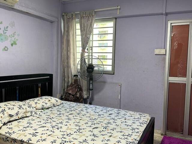 Fully furnished Master Bedroom with Air-con