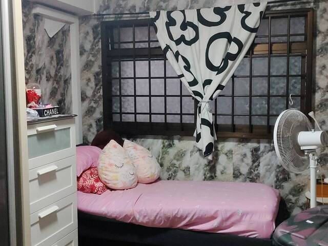 Common room (Shared bath)