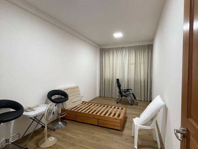 Near TEL Upper Thomson MRT and AMK MRT