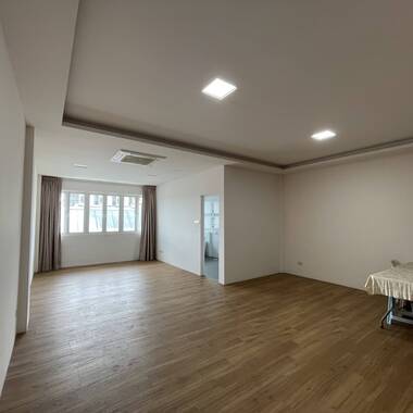 Landed House Master room of 500-600 sq.ft for couple (Near Upper Thomson TEL )