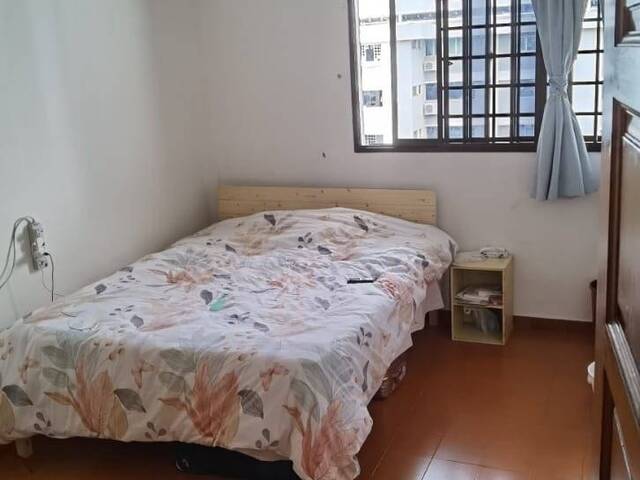 Common room at 524 bedok north street 3 for rent! Aircon wifi! Cooking allowed!