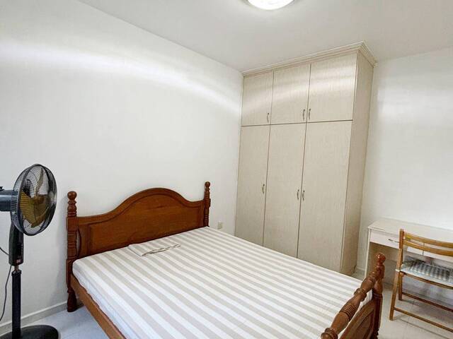 Blk 119d Kim Tian Road - lady environment - $1100 for 1 lady (aircon + wifi)